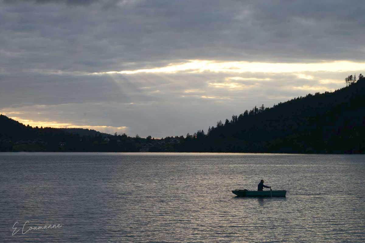 barque sur lac